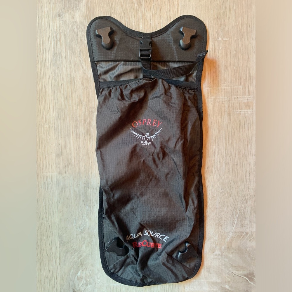 Osprey Black Aqua Source Bag